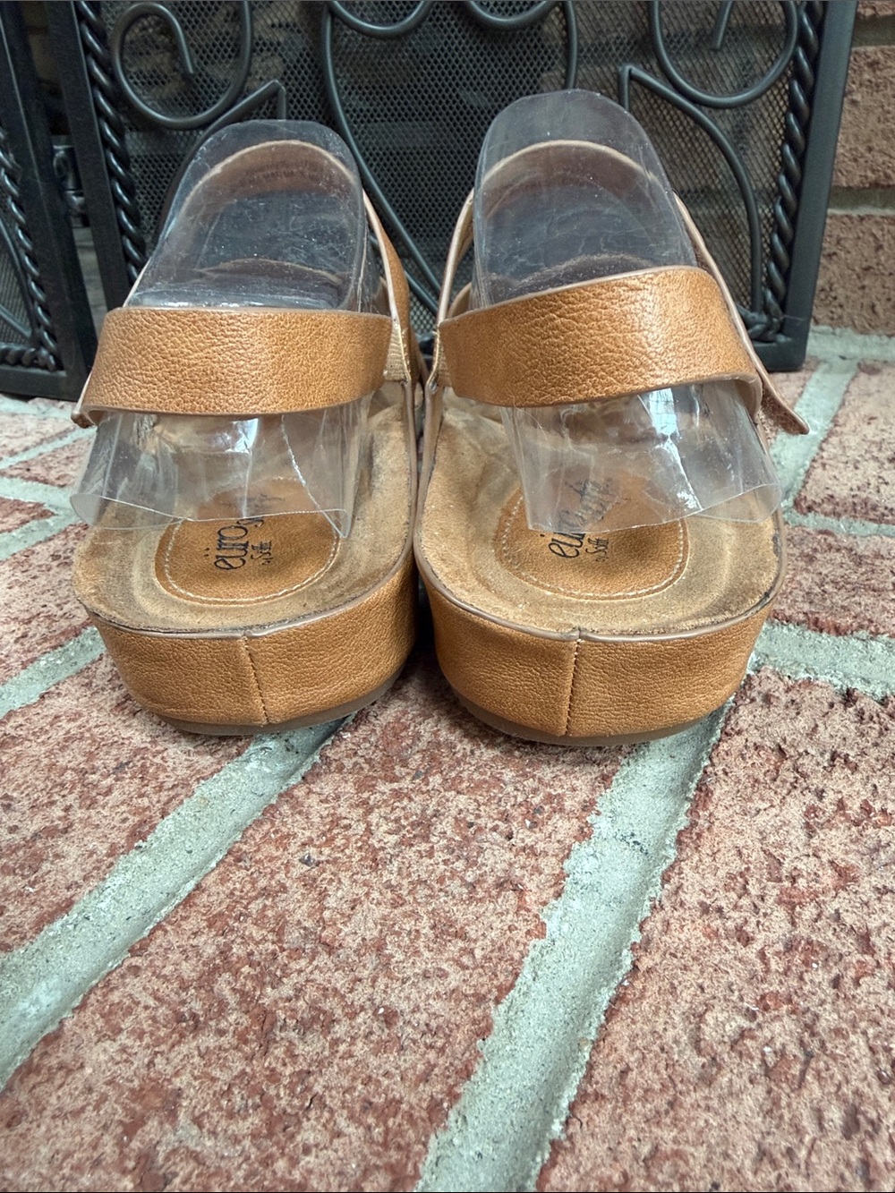 Eurosport Women’s Tan Strappy Comfort Sandals, EUC, Size 8.5 - Picture 6 of 9